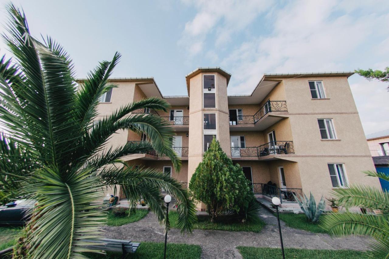 Nika Inn Kobuleti Exterior photo