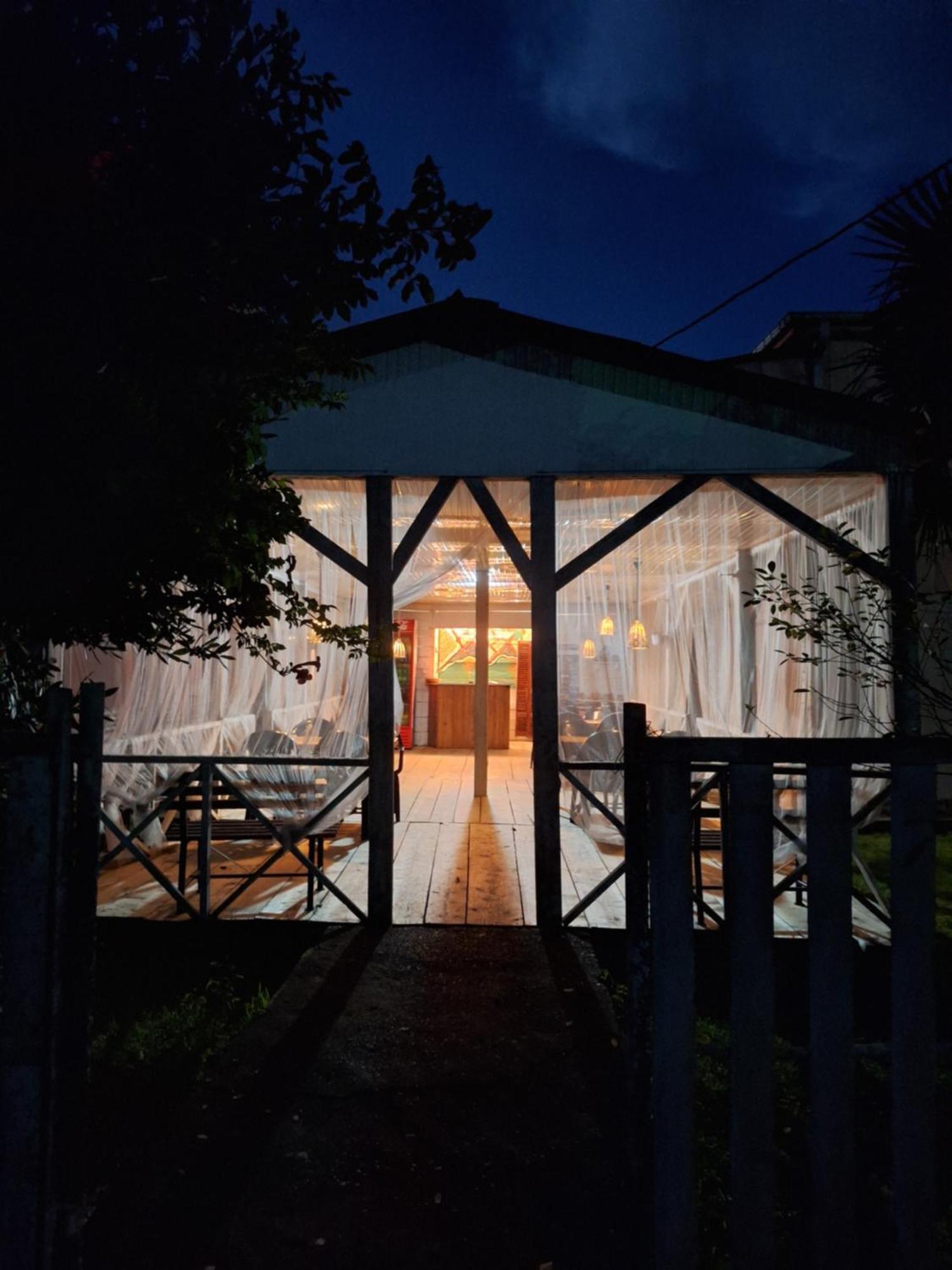 Nika Inn Kobuleti Exterior photo